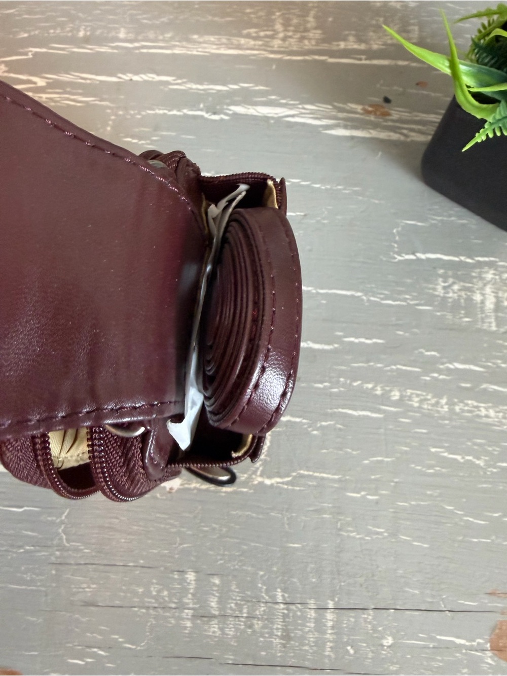 Travelon Maroon Zip Wallet with Branded Pulls - Picture 8 of 13